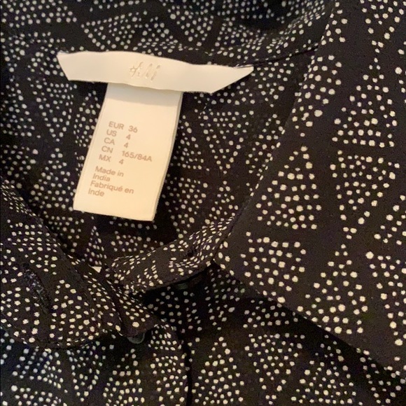 Button down sleeveless top - Picture 4 of 4